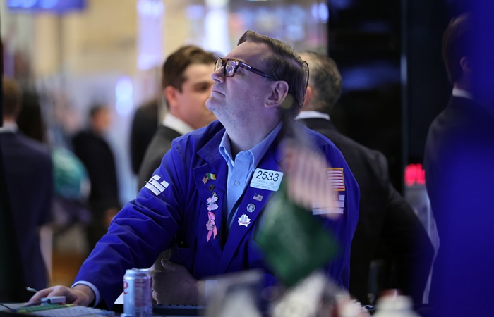 Уолл-стрит выросла в пятницу, но завершила неделю в минусе