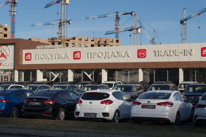 Минпромторг намерен сохранить отсрочку уплаты утильсбора для автоконцернов в 2026 г.