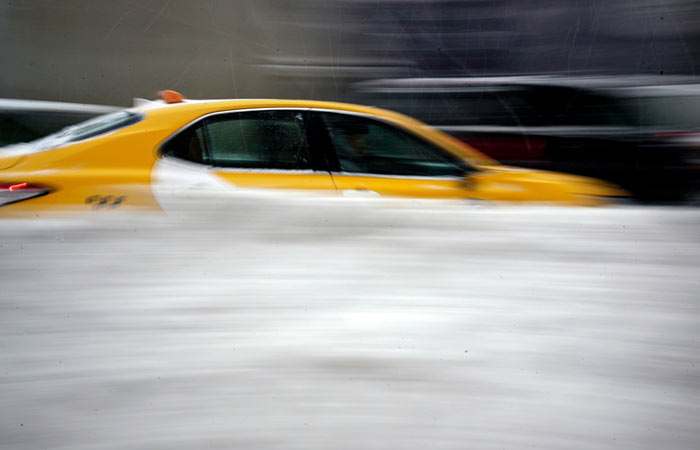 Правительство одобрило законопроект с квотой для иномарок для такси