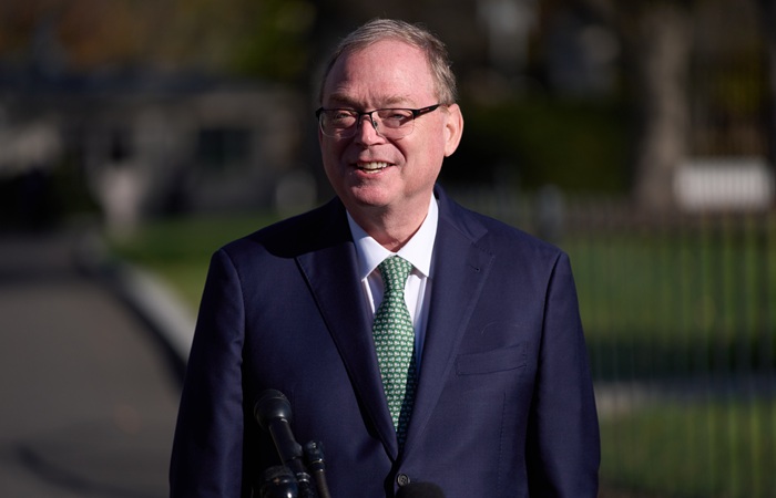 Р“Р»Р°РІРЅС‹Рј РїСЂРµС‚РµРЅРґРµРЅС‚РѕРј РЅР° РїРѕСЃС‚ РіР»Р°РІС‹ Р¤Р РЎ СЏРІР»СЏРµС‚СЃСЏ СЌРєРѕРЅРѕРјРёС‡РµСЃРєРёР№ СЃРѕРІРµС‚РЅРёРє Р‘РµР»РѕРіРѕ РґРѕРјР° РҐР°СЃСЃРµС‚С‚