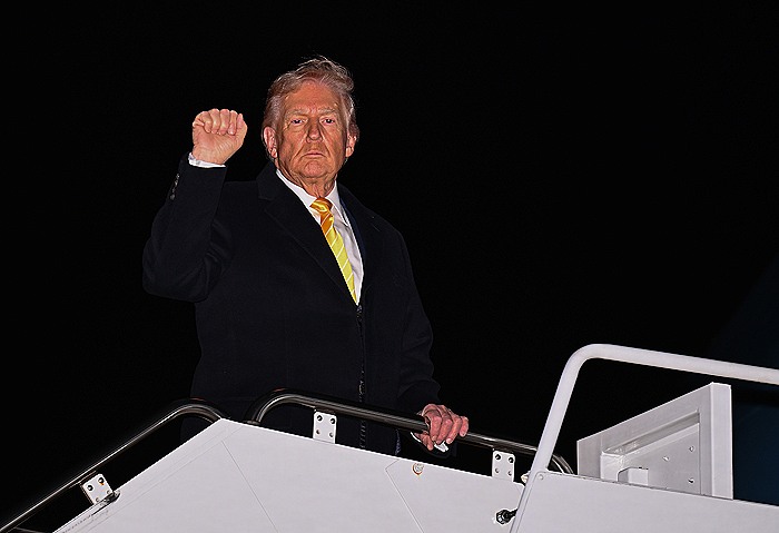 РўСЂР°РјРї РѕР±СЉСЏРІРёР» Рѕ Р·Р°РєСЂС‹С‚РёРё РІРѕР·РґСѓС€РЅРѕРіРѕ РїСЂРѕСЃС‚СЂР°РЅСЃС‚РІР° РЅР°Рґ Р’РµРЅРµСЃСѓСЌР»РѕР№ Рё РІРѕРєСЂСѓРі РЅРµРµ