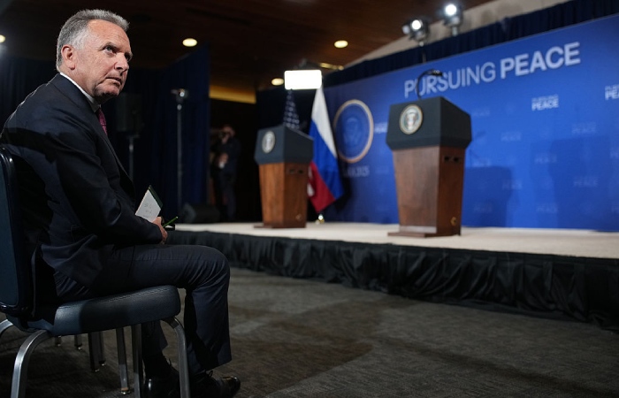 Телеканал CNN сообщил, что Уиткофф отправится в РФ в понедельник