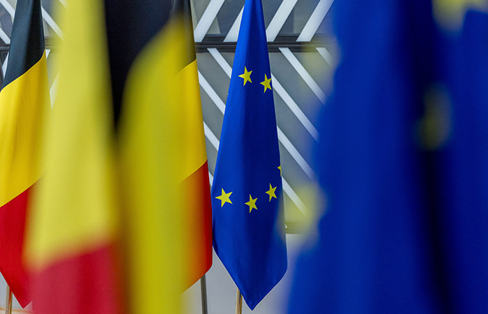 Еврокомиссию обвинили в игнорировании рисков Бельгии в планах по российским активам