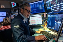 Dow Jones снизился по итогам торгов в четверг