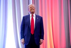 Трамп заявил, что пытается урегулировать конфликт на Украине из гуманных соображений