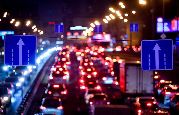 Пробки в Москве достигли 10 баллов