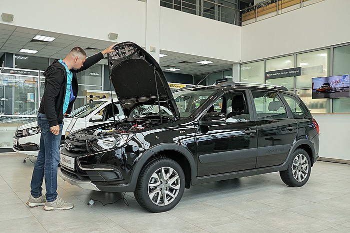 "АвтоВАЗ" отзывает в РФ 33,45 тыс. Lada Granta