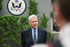 Спецпосланник США объявил о снятии санкций с белорусского калия