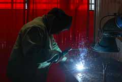 Около 1,3 млн человек поступили в колледжи и техникумы России в 2025 году