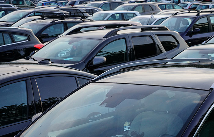 ЕК предложила пересмотреть запрет на продажу новых автомобилей с ДВС с 2035 г.