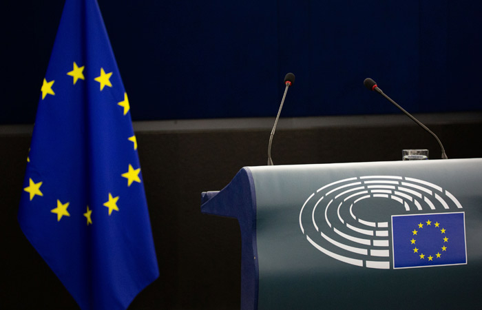 Европарламент одобрил постепенный запрет импорта газа из РФ
