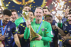 "Наследник великого Яшина". Вратарь Сафонов установил рекорд ФИФА