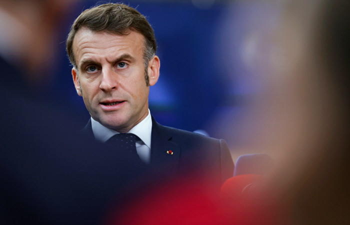 Макрон заявил, что Европа должна быть готова к прямым переговорам с Россией