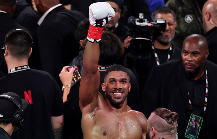 Энтони Джошуа нокаутировал Джейка Пола