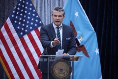 США нанесли удары по объектам боевиков в Сирии в ответ на атаку в Пальмире