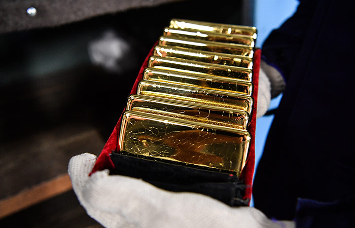 Золото подорожало выше $4380 за унцию и обновило ценовой рекорд