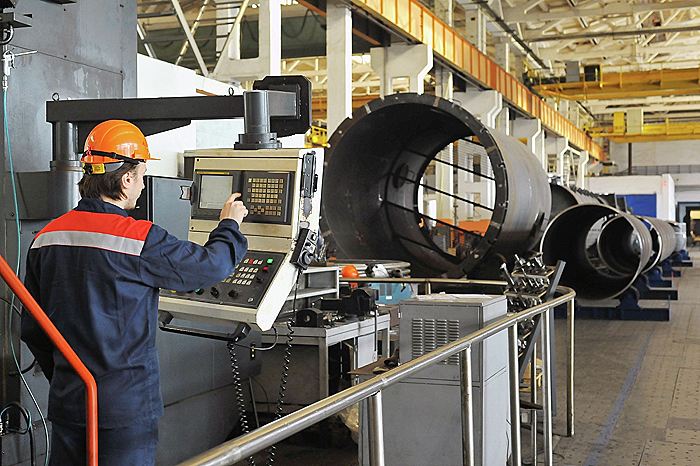 Мантуров ждет роста обрабатывающей промышленности РФ в 2026 году на 2,5-3%