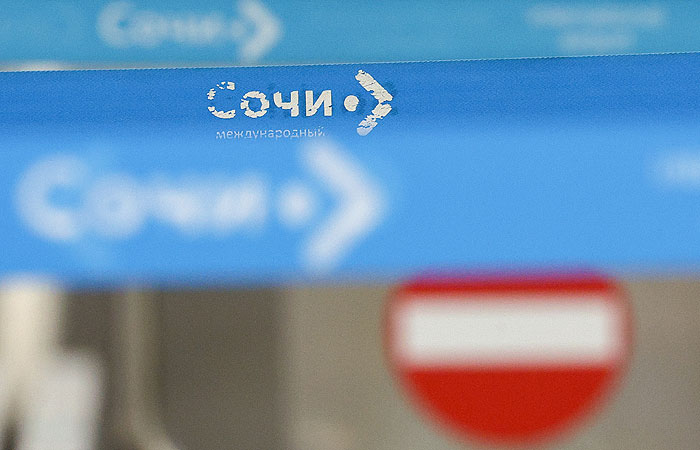 Более 30 авиарейсов задерживается на прилет и вылет в аэропорту Сочи