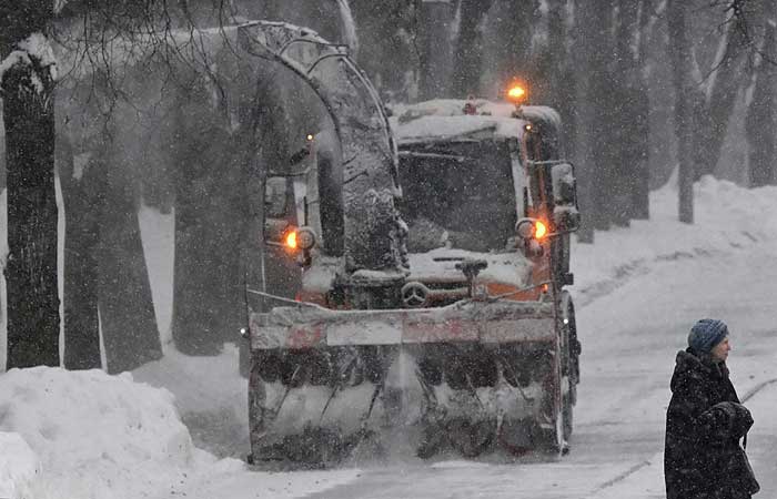 За два дня высота сугробов в Москве вырастет на 30 см