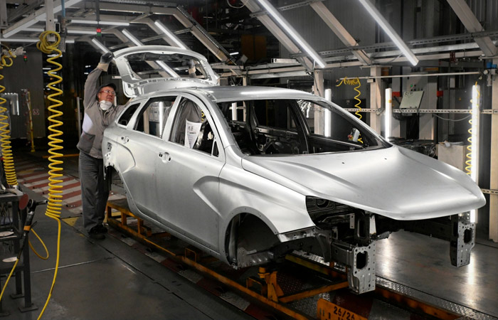 "АвтоВАЗ" вернулся к пятидневной рабочей неделе после каникул