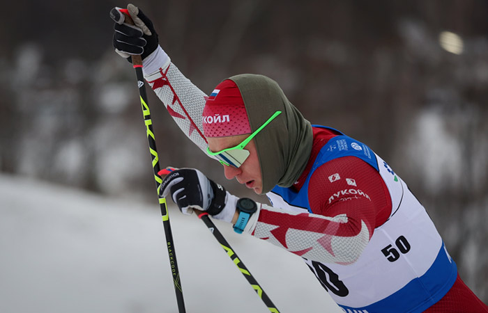 Большунов одержал первую победу в сезоне