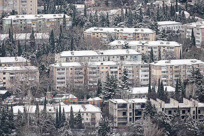 В Крыму уменьшат наружное освещение для снижения нагрузки на электросети из-за морозов