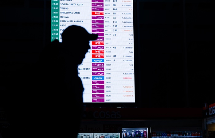 Более 20 человек погибли в результате столкновения скоростных поездов в Испании