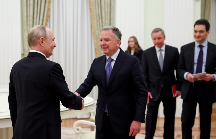 Песков объяснил, почему встреча Путина с Уиткоффом и Кушнером прошла в позднее время суток