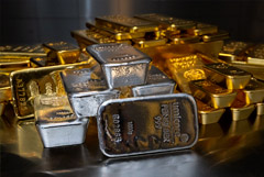 Золото подорожало выше $5100 за унцию, серебро превысило $110