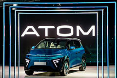Продажи электромобиля "Атом" начнутся весной