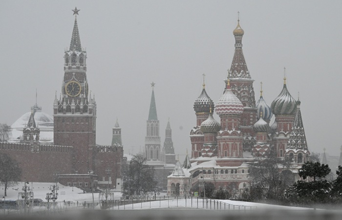 Сильный снегопад продлится в Москве два дня