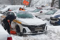 Московский дептранс попросил таксистов не завышать необоснованно цены в снегопад