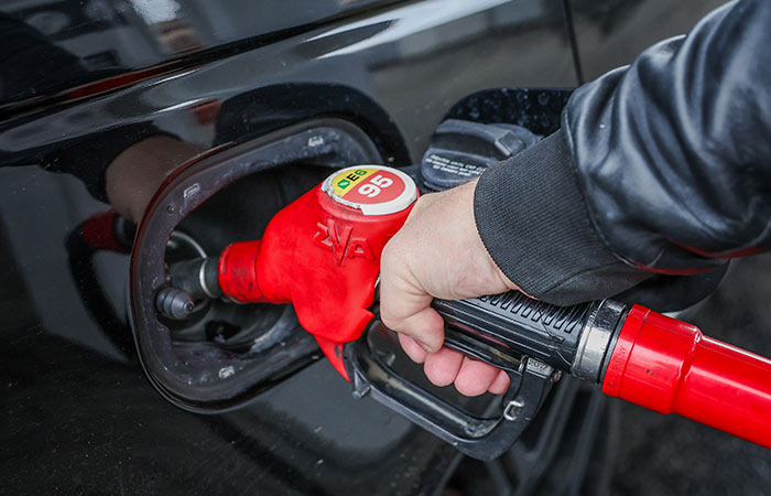 Цены производителей на бензин в РФ в декабре снизились на 11,6%