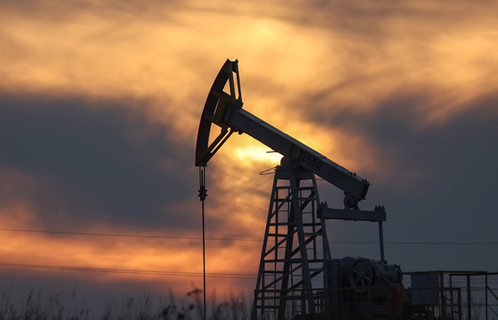 Нефть ускорила рост, Brent превышала $70 за баррель впервые с сентября