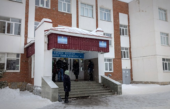 Мэр Уфы назвал буллинг возможной причиной нападения девятиклассника в гимназии