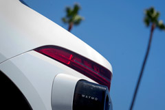 Waymo ��������� $16 ���� ��� ������ �� ������ $126 ����