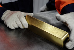 Фьючерсы на золото вновь превысили $5000 за унцию