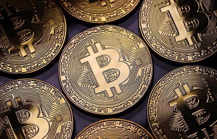 Курс биткойна упал ниже $70 тыс. впервые с ноября 2024 года