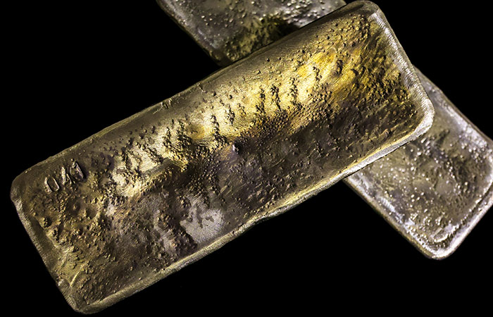 Объем торгов золотом на МосБирже в январе вырос в 1,9 раза, до 25,6 т