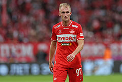 "Спартак" продлил контракт с полузащитником Даниилом Денисовым