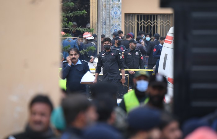 ИГ взяло на себя ответственность за теракт в шиитской мечети в Пакистане