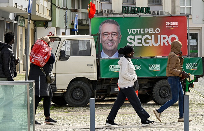 Президент Португалии призвал соотечественников проголосовать на выборах, несмотря на шторм