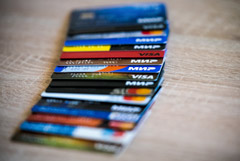 Единую базу банковских карт могут создать в России в течение года