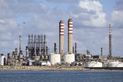 США выдали лицензии на разведку и добычу нефти и газа в Венесуэле