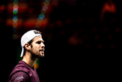 Хачанов выбыл из теннисного турнира в Нидерландах