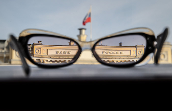 Банк России снизил ключевую ставку до 15,5%