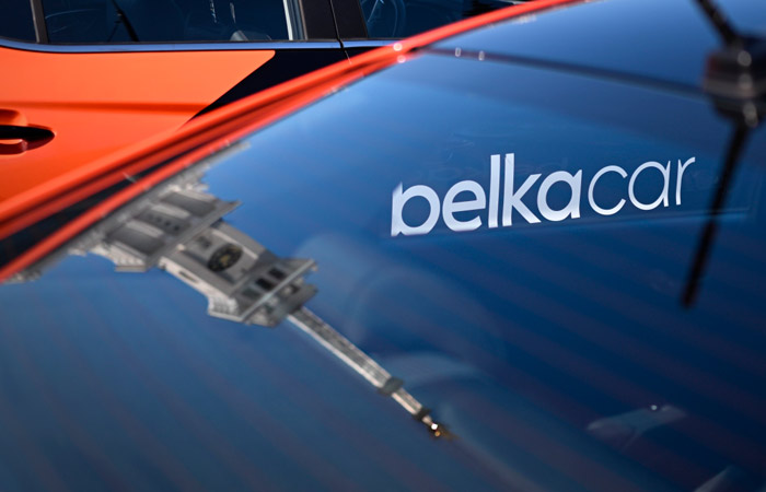 Каршеринги "Делимобиль" и BelkaCar включены в "белый список" Минцифры