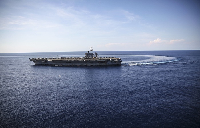 Иранский БПЛА совершил очередной полет вблизи авианосца США в Аравийском море