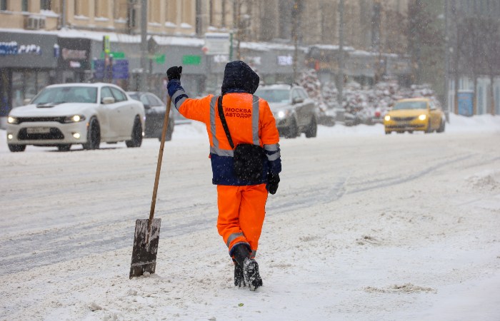 Жителей Москвы предупредили о возможной метели в воскресенье