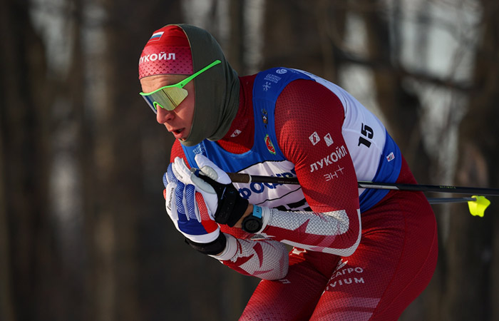 Большунов завоевал золото чемпионата России в гонке на 10 км